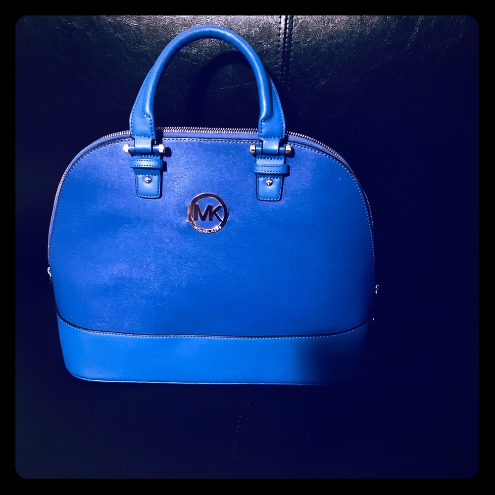 Large handbag beautiful style and color